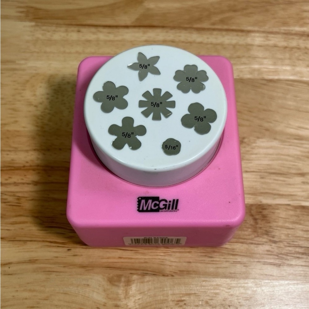 McGill Flower Confetti Paper Making Punch 64006 Baby Blooms